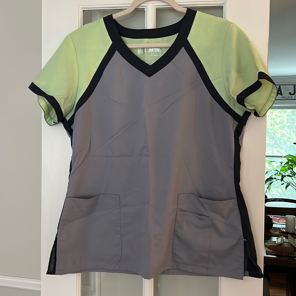 *Bonus Pants* Greys Anatomy green and gray scrub top